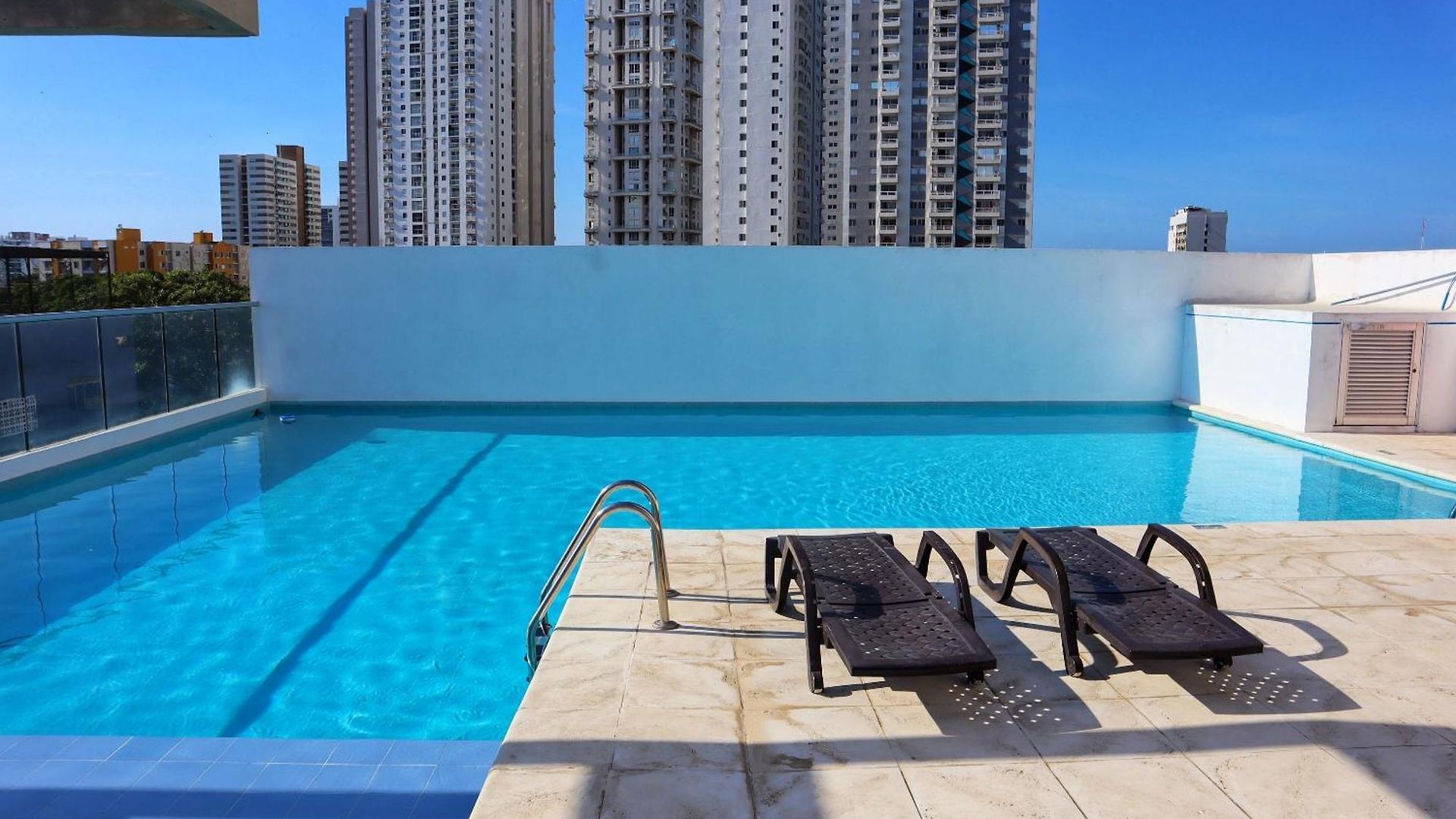 Apartamento Piscina, Playa Y Cerca Centro Historico
